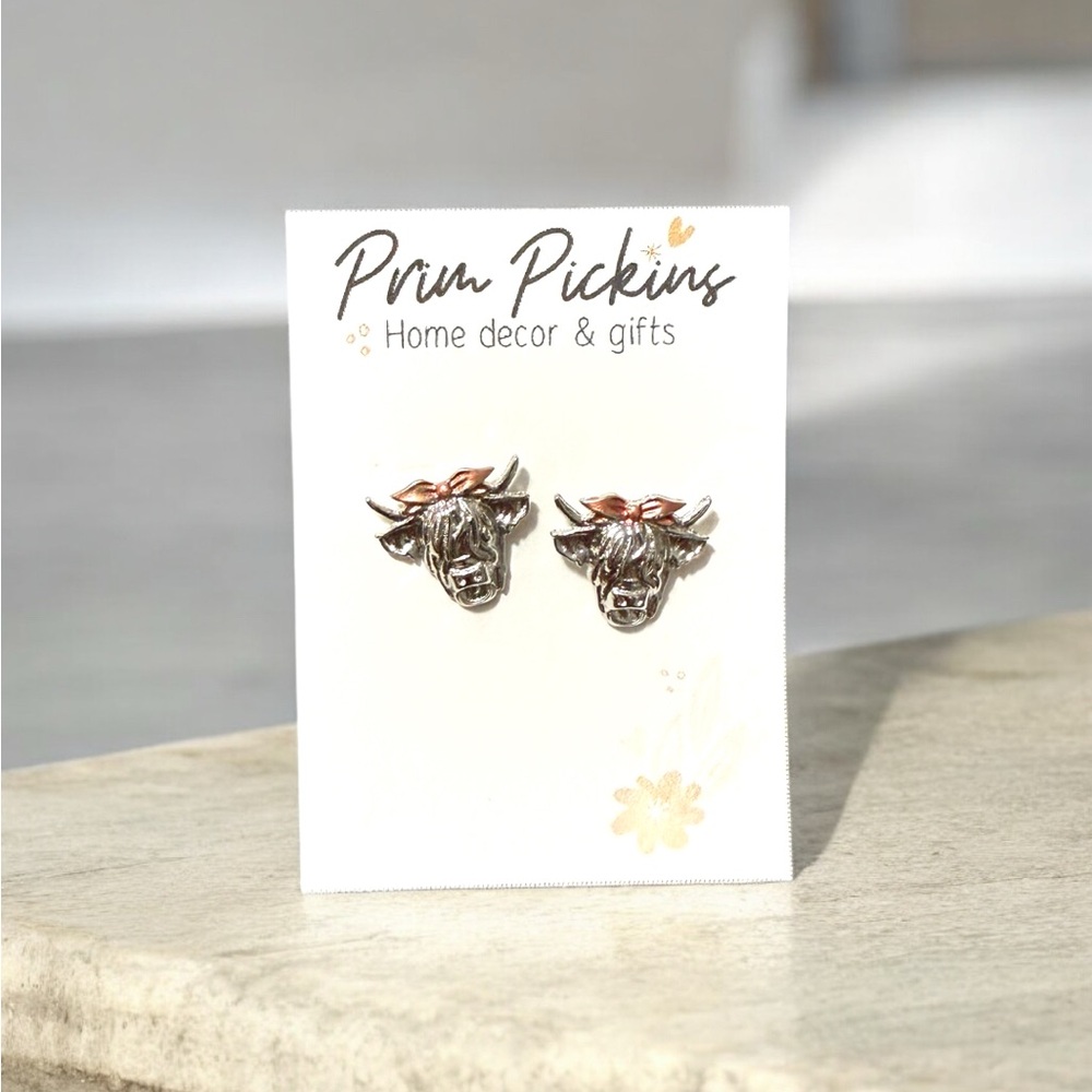 ⭐️ 2/$20 earring sets ⭐️  Silver and Rose Gold highland cow Earrings